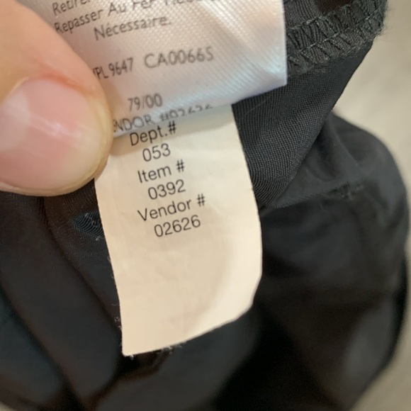 Eddie Bauer Gray Activewear Cargo Shorts size XL - Picture 9 of 9